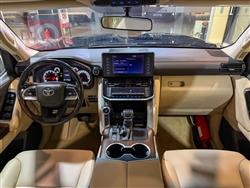 تۆیۆتا لاند کروزەر